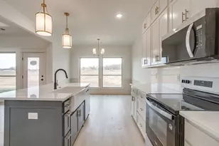 213 Jimmy Ln, Millsap, TX 76066 - Photo 17