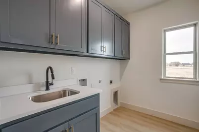 213 Jimmy Lane, Millsap, TX 76066 - Photo 7