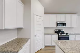 14054 Ladbroke St, Pilot Point, TX 76258 - Photo 25