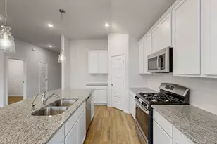 14054 Ladbroke St, Pilot Point, TX 76258 - Photo 3