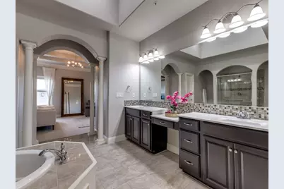 572 Hampshire Drive, Lewisville, TX 75067 - Photo 17