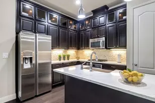 572 Hampshire Dr, Lewisville, TX 75067 - Photo 3