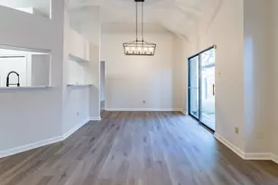 2203 Greenview Dr, Carrollton, TX 75010 - Photo 9