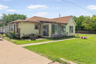 304 W Burnett, Calvert, TX 77837 - Photo 3