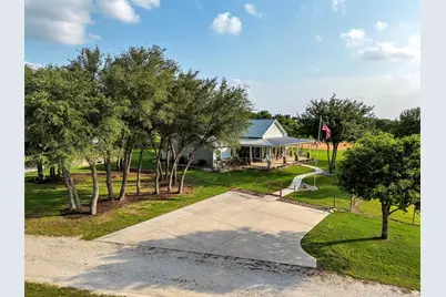 11501 Wind Hollow Court, Tolar, TX 76476 - Photo 5