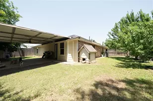 1825 E Shore Dr, Dallas, TX 75217 - Photo 27