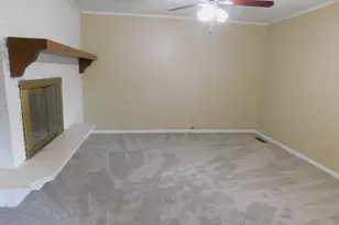 1301 Doncaster St, Irving, TX 75062 - Photo 3