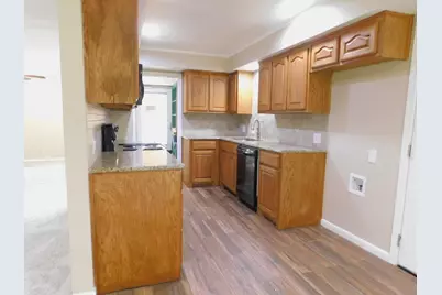 1301 Doncaster Street, Irving, TX 75062 - Photo 9