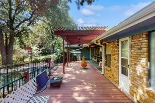 917 Hillside Dr, Lewisville, TX 75077 - Photo 29