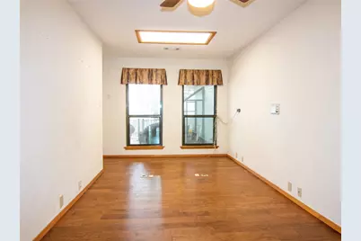 917 Hillside Drive, Lewisville, TX 75077 - Photo 9