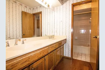 917 Hillside Drive, Lewisville, TX 75077 - Photo 27