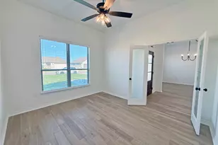 403 Magnolia Dr, Troy, TX 76579 - Photo 3