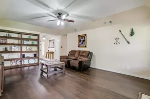 115 Pleasant Oaks Ln, Springtown, TX 76082 - Photo 11