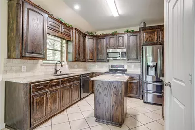 115 Pleasant Oaks Lane, Springtown, TX 76082 - Photo 17