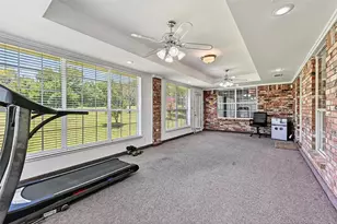 2107 Meadows Cir, Sherman, TX 75092 - Photo 9