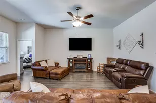 900 Honey Maple St, Princeton, TX 75407 - Photo 11