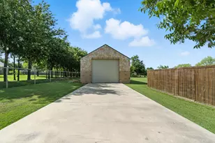 153 Star Point Ln, Weatherford, TX 76088 - Photo 29