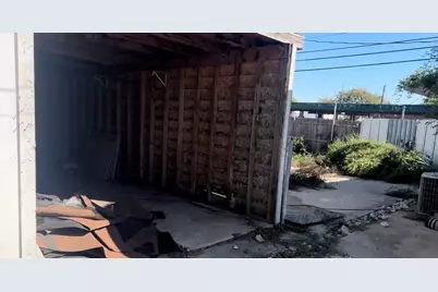 3641 Travis, Fort Worth, TX 76110 - Photo 17