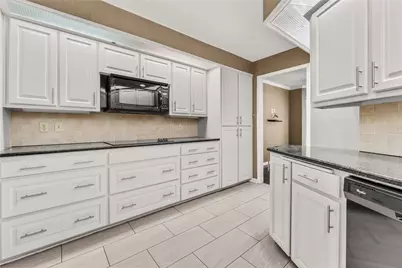 3901 Old Mill Road, Waco, TX 76710 - Photo 9