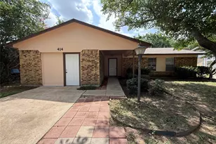 414 Campbell Ln, Denton, TX 76209 - Photo 1