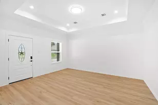 301 Henry St, Waxahachie, TX 75165 - Photo 7