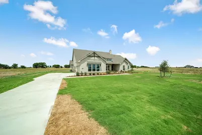 2325 Quartz Street, Krum, TX 76249 - Photo 3