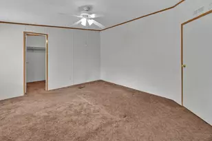 380 Oakgrove Cir, Elm Mott, TX 76640 - Photo 17