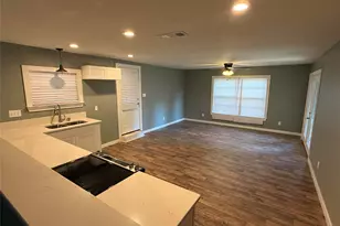 606 Colonial Dr, Athens, TX 75751 - Photo 3