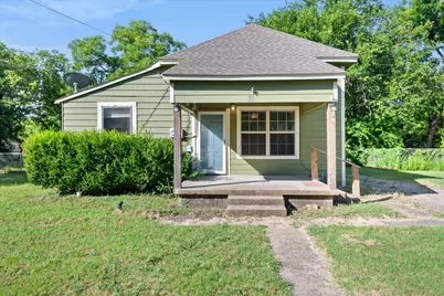 318 McKenzie Street, Waxahachie, TX 75165 - Photo 1