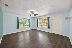 318 Mc Kenzie St, Waxahachie, TX 75165 - Photo 5