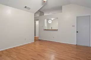 10204 Oak Terrace Cir, Dallas, TX 75227 - Photo 11