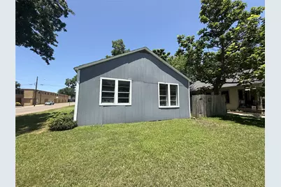 1131 W Shepherd Street, Denison, TX 75020 - Photo 3