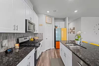 10637 Brookshire Road, Fort Worth, TX 76126 - Photo 9