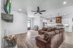 108 Stafford Trl, Weatherford, TX 76088 - Photo 5