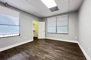 919 S Carroll Blvd, Denton, TX 76201 - Photo 7