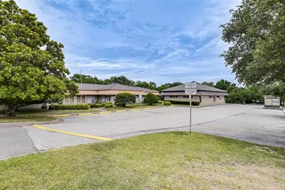 527 W Wheatland, Duncanville, TX 75116 - Photo 1