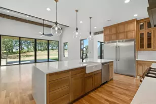 527 Royal Santana Run, Weatherford, TX 76087 - Photo 11