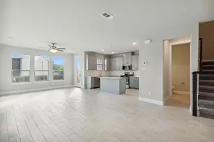 641 Hutchinson Ln, Lewisville, TX 75077 - Photo 7