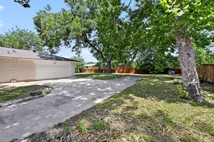 607 W Ash St, Celina, TX 75009 - Photo 33
