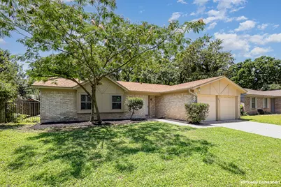 5602 Woodhollow Drive, Arlington, TX 76016 - Photo 1