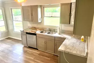 102 E Walker Ave, Temple, TX 76501 - Photo 11