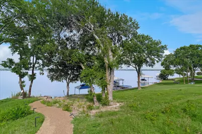 6214 Lincolnshire Lane, Rowlett, TX 75087 - Photo 5
