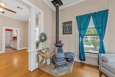 308 S Reagan Street, West, TX 76691 - Photo 9