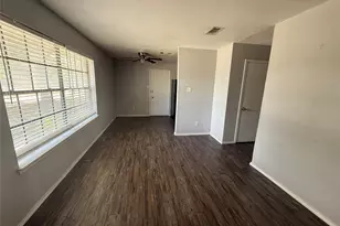 107 Ray St, Arlington, TX 76010 - Photo 3