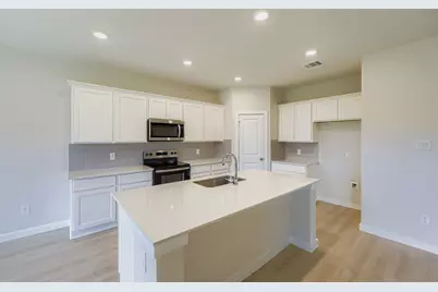 1013 Park Oak Lane, Crowley, TX 76036 - Photo 3