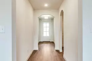 500 Lakeway Ln, Justin, TX 76247 - Photo 11