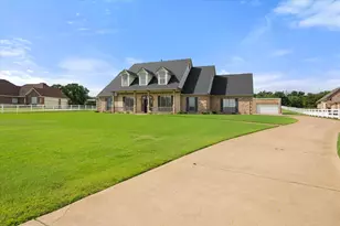 6417 Gehrig Cir, Burleson, TX 76028 - Photo 3