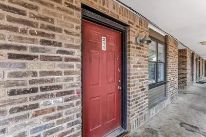 1421 S 12th Street #211, Waco, TX 76706 - Photo 3