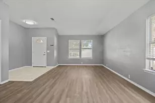 2023 Earnhardt Way, Dallas, TX 75217 - Photo 5