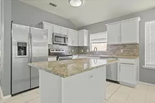 2023 Earnhardt Way, Dallas, TX 75217 - Photo 11